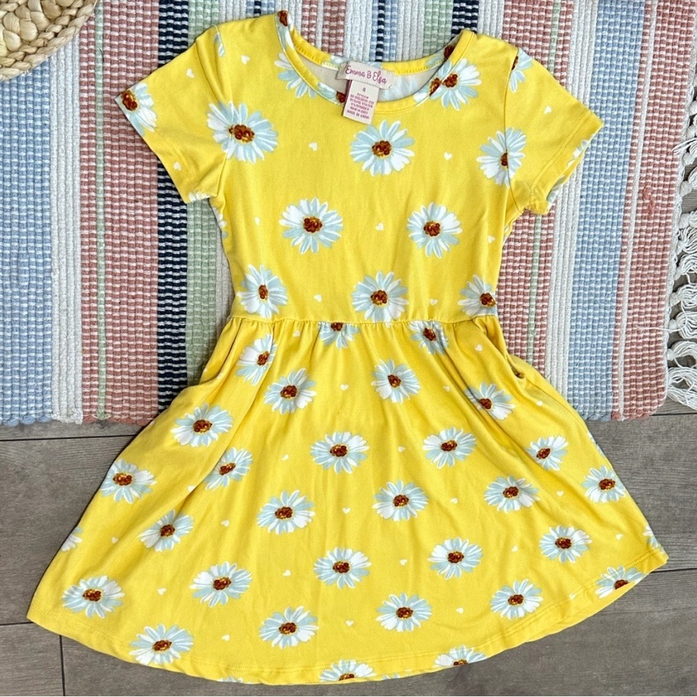 Emma & Elsa Girl’s Yellow Floral Buttery Soft Cozy Dress with Pockets Size 4